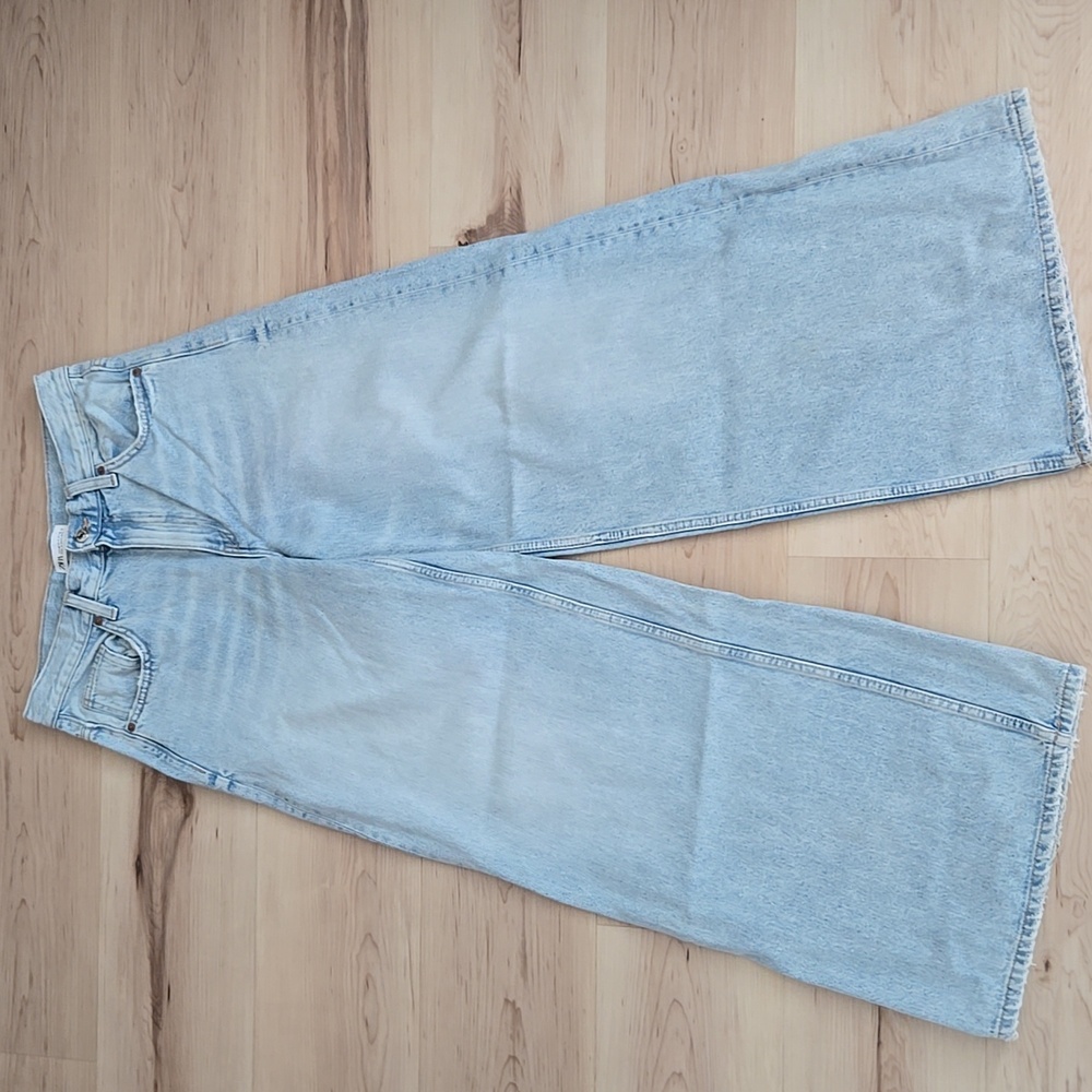 Zara Light Wash Wide Leg Jeans